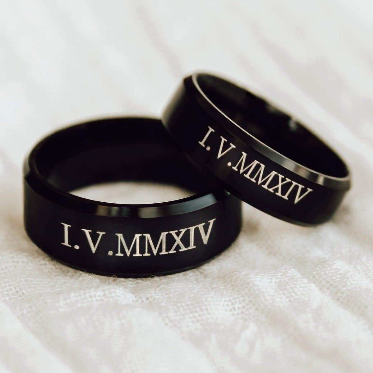 Personalized Black Couple Rings with Customized Engraving